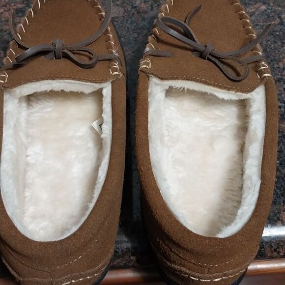 Isotoner Memory Foam Slippers...SIZE 6.5...NEW - Picture 3 of 7